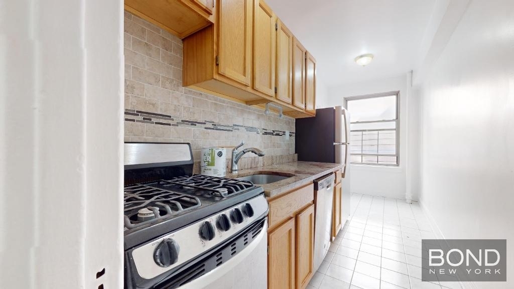 East 38th Street - Photo 0