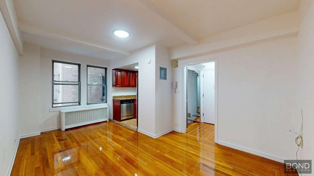 East 38th Street - Photo 0