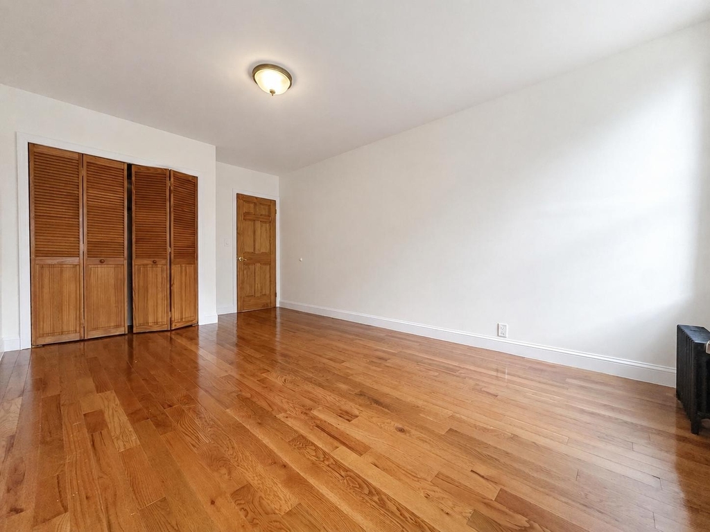 10 Adrian Avenue - Photo 7