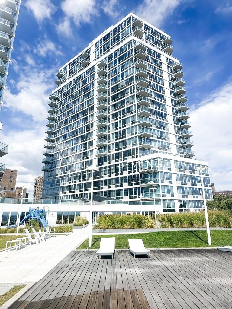 Ocean Drive - Photo 14