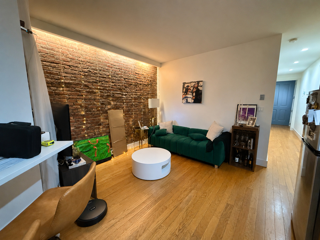 254 Schenectady Avenue - Photo 2