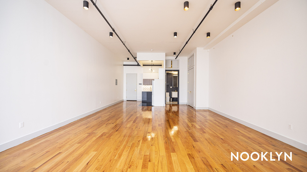 255 McKibbin St  - Photo 5