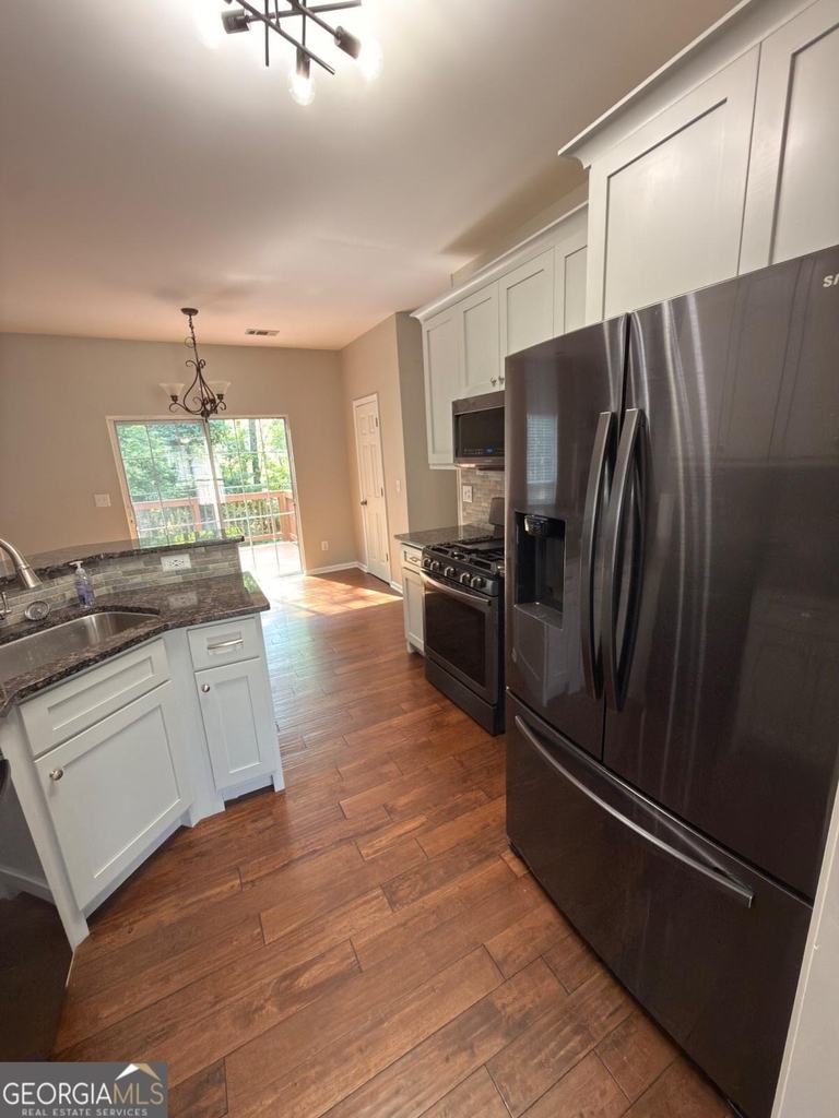5706 Amberside Lane - Photo 18