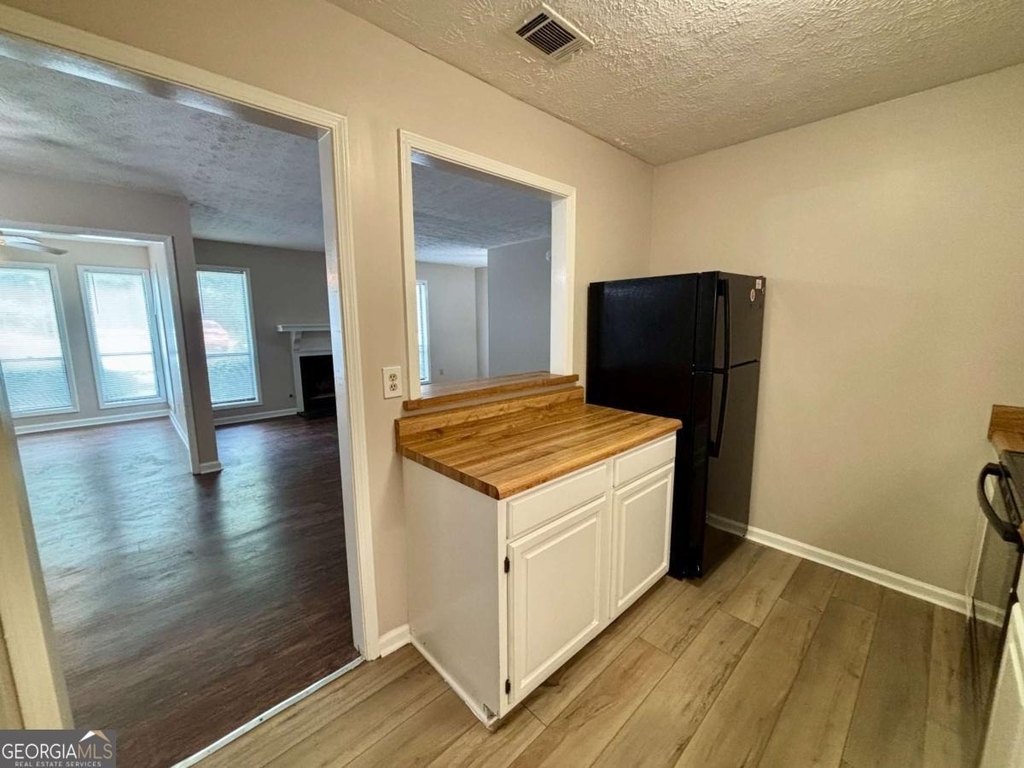 3841 Woodridge Way - Photo 9