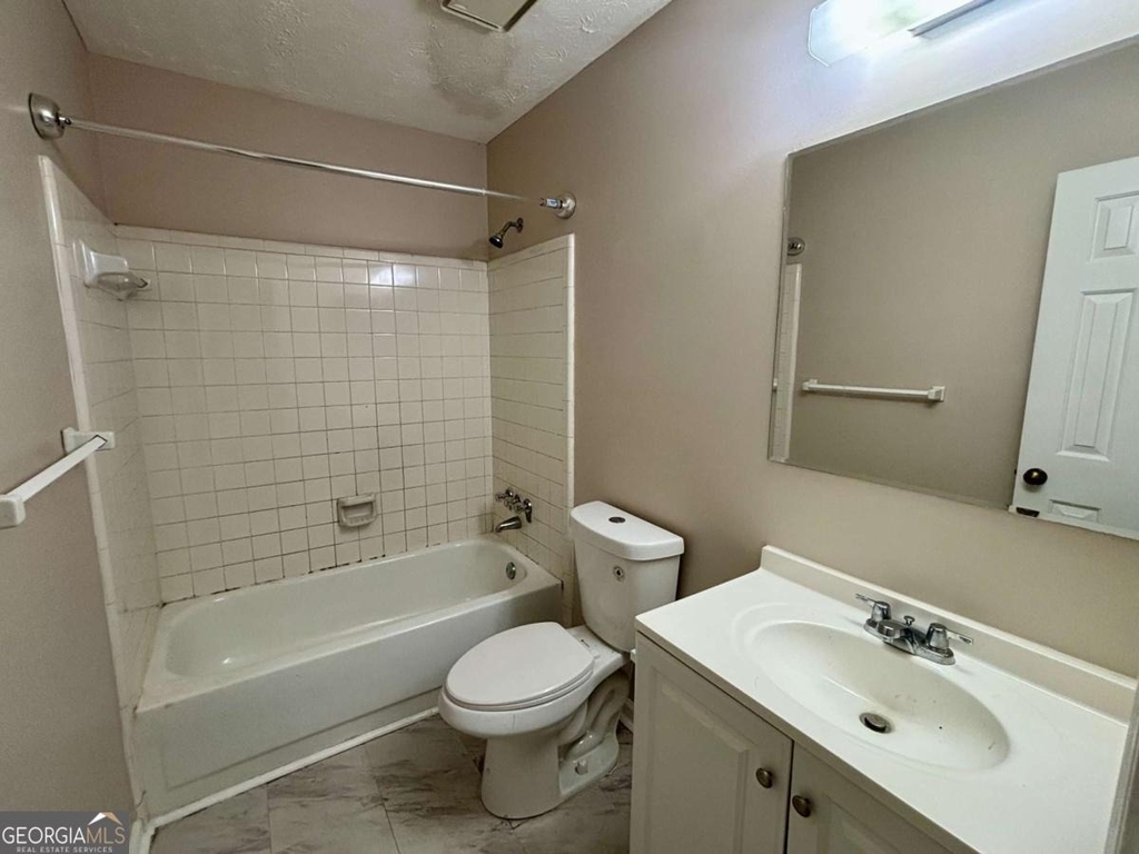 3841 Woodridge Way - Photo 17