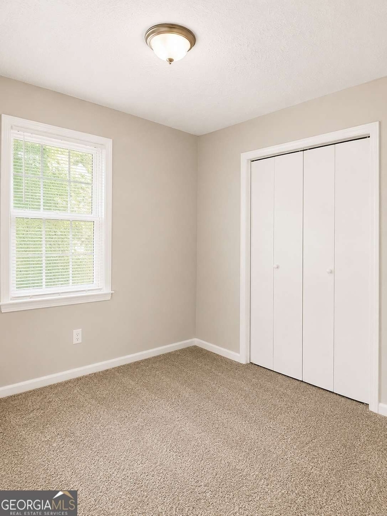 2401 Dawn Court - Photo 5