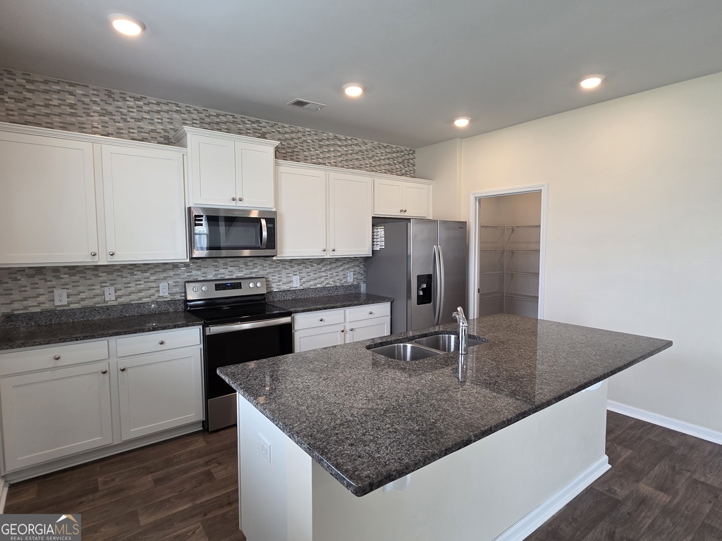 114 Troupe Drive - Photo 9