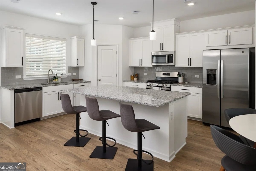 1515 Brantin Drive - Photo 2