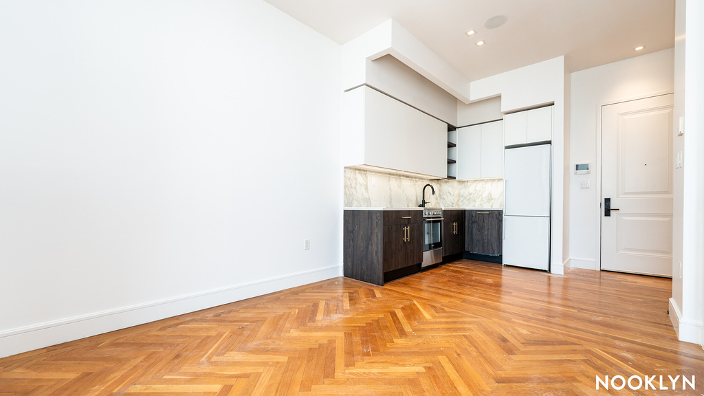 321 Wythe Ave - Photo 0