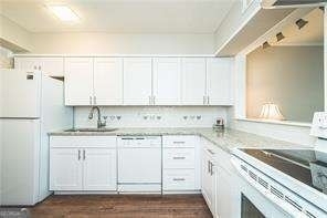 3091 Colonial Way - Photo 2