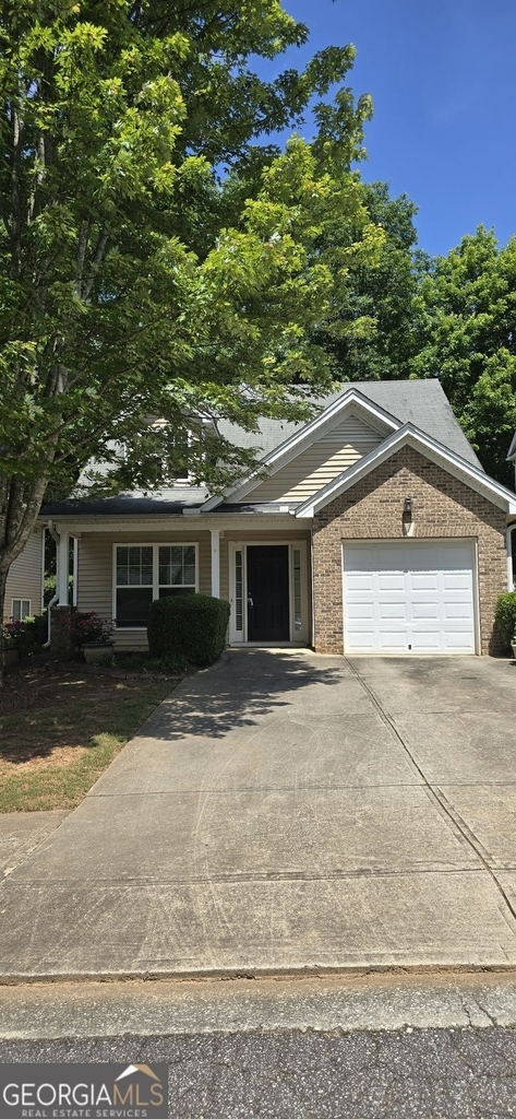 204 Oconee Way - Photo 1