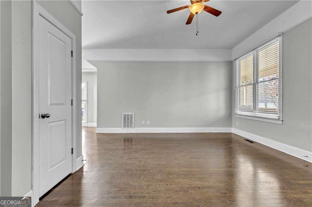 94 Lucy Street Se - Photo 14