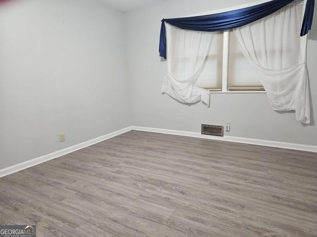 989 Rudolph Street - Photo 3