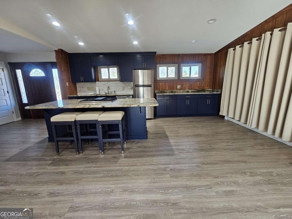 989 Rudolph Street - Photo 2