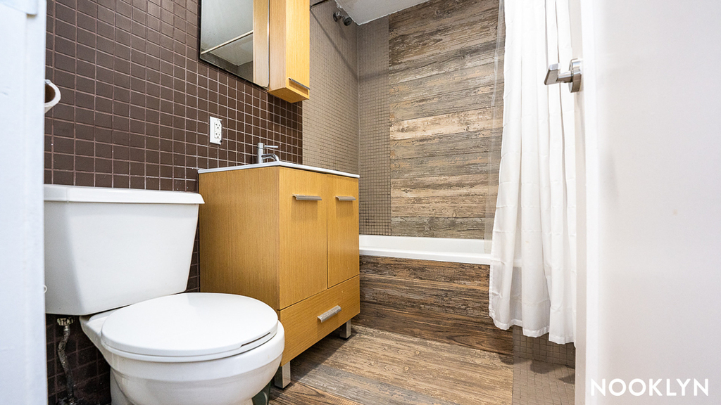 325 Franklin Ave - Photo 16