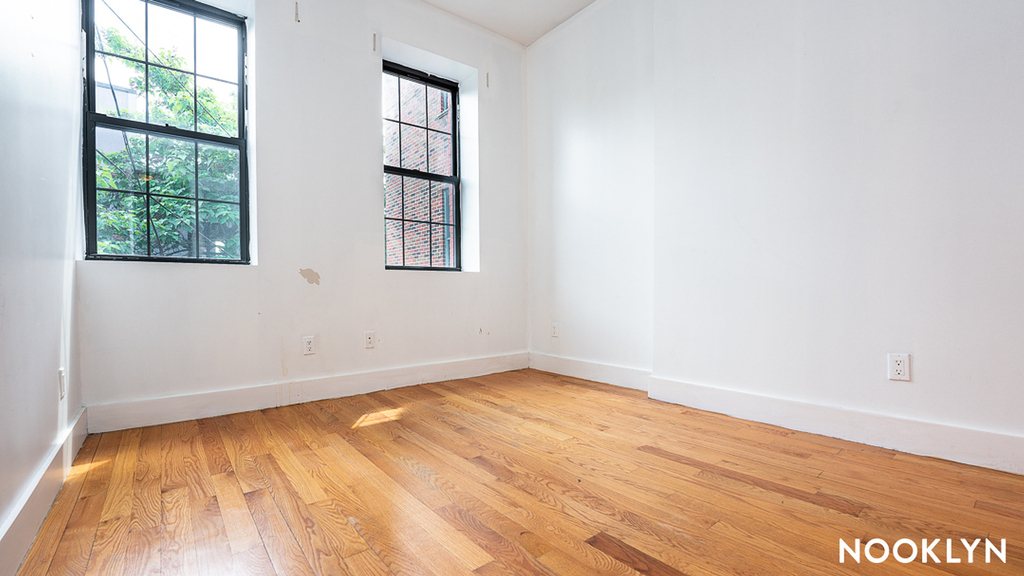 325 Franklin Ave - Photo 1