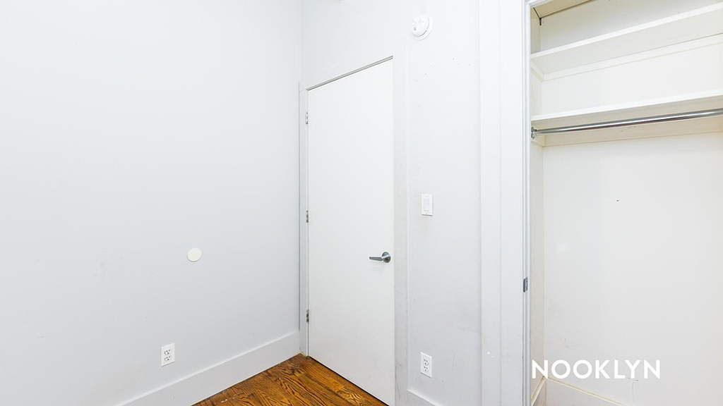 566 Dekalb Ave - Photo 9