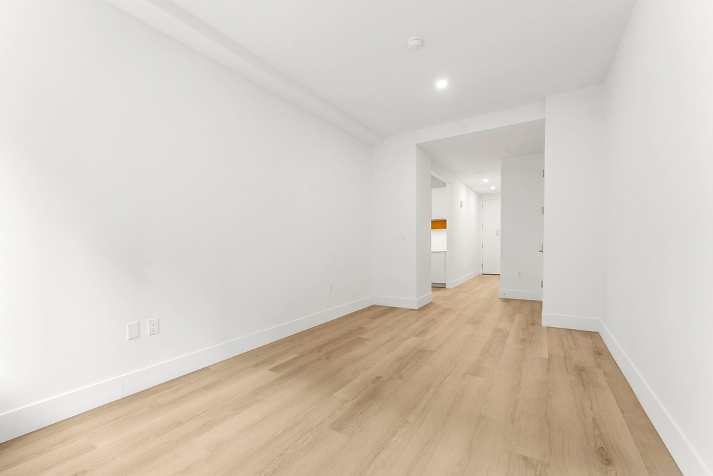 55 Broad Street - Photo 1