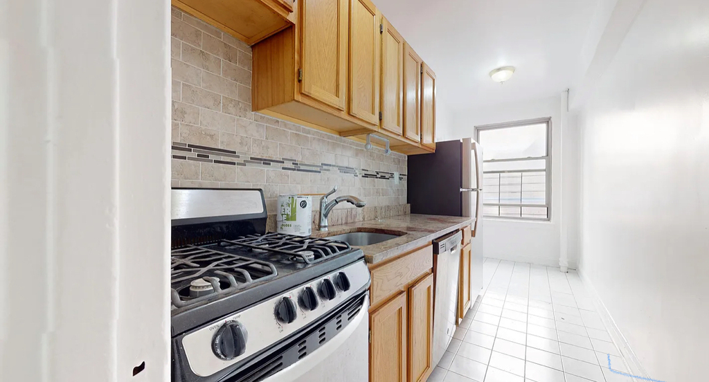 East 38th Street - Photo 11