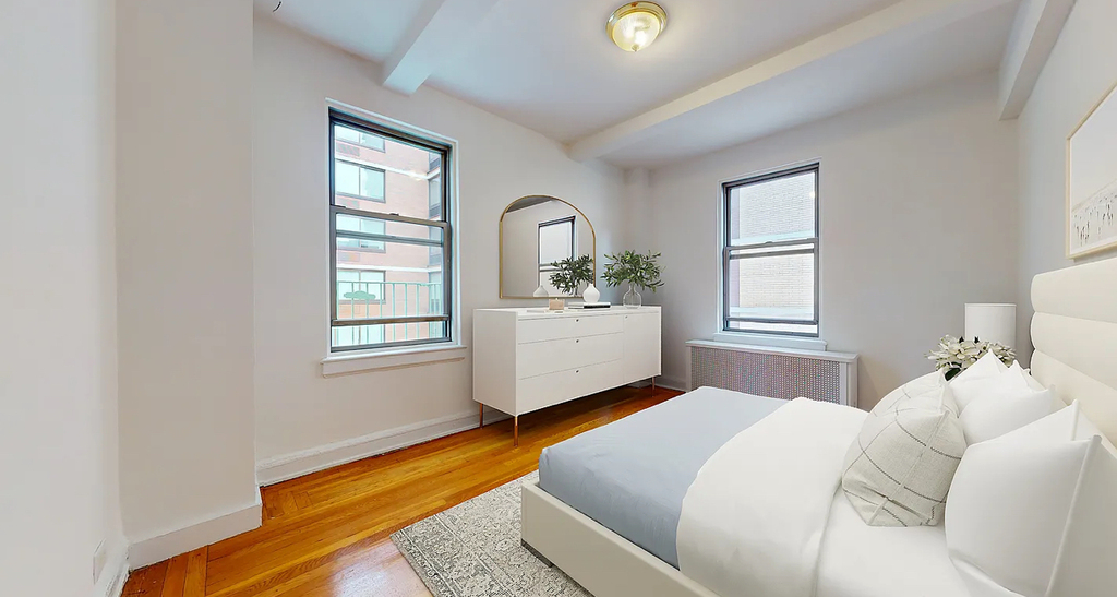 East 38th Street - Photo 2