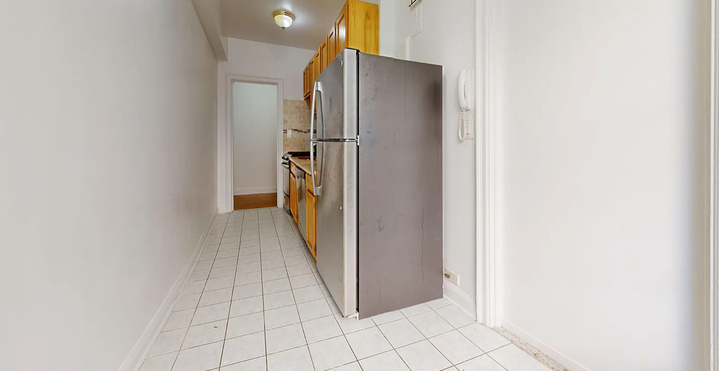 East 38th Street - Photo 12