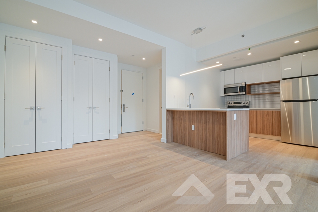 100 Lenox Road - Photo 0