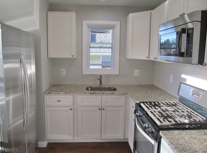 281 S Washington Ave - Photo 0