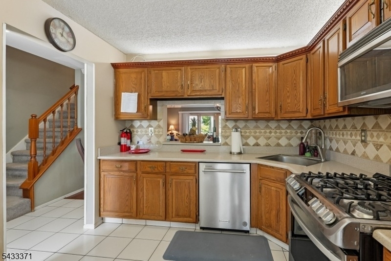 79 Chelsea Ct - Photo 12