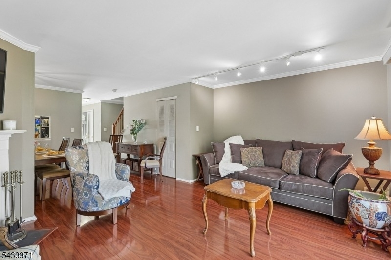 79 Chelsea Ct - Photo 6