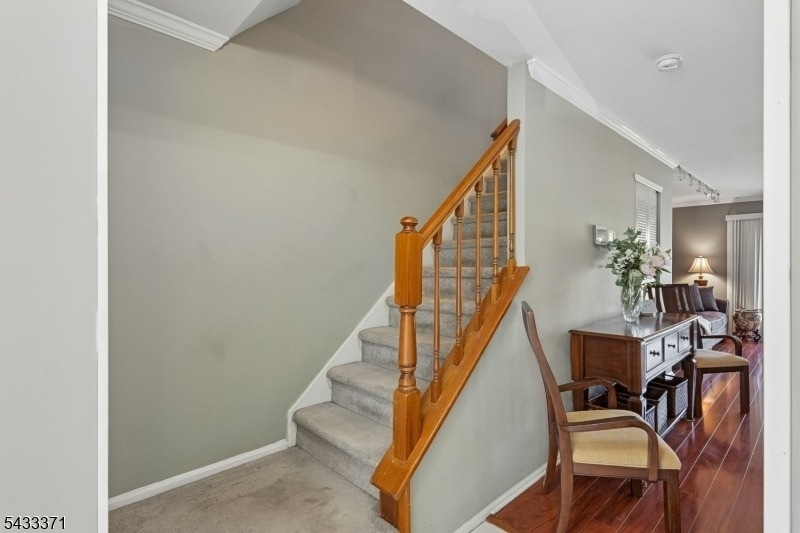 79 Chelsea Ct - Photo 3