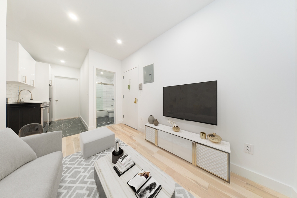 703 9th Avenue - Photo 8