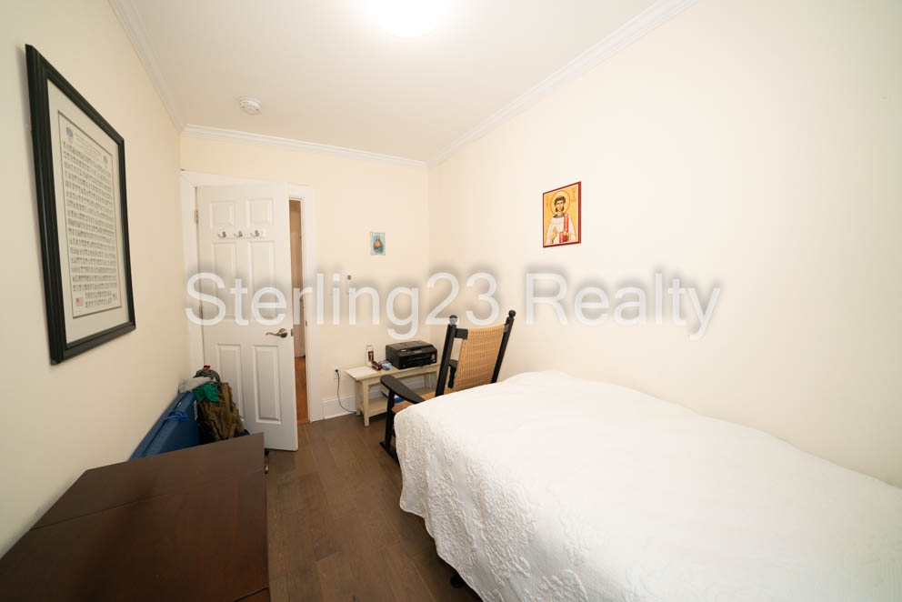 21-19 46th Street - Photo 14