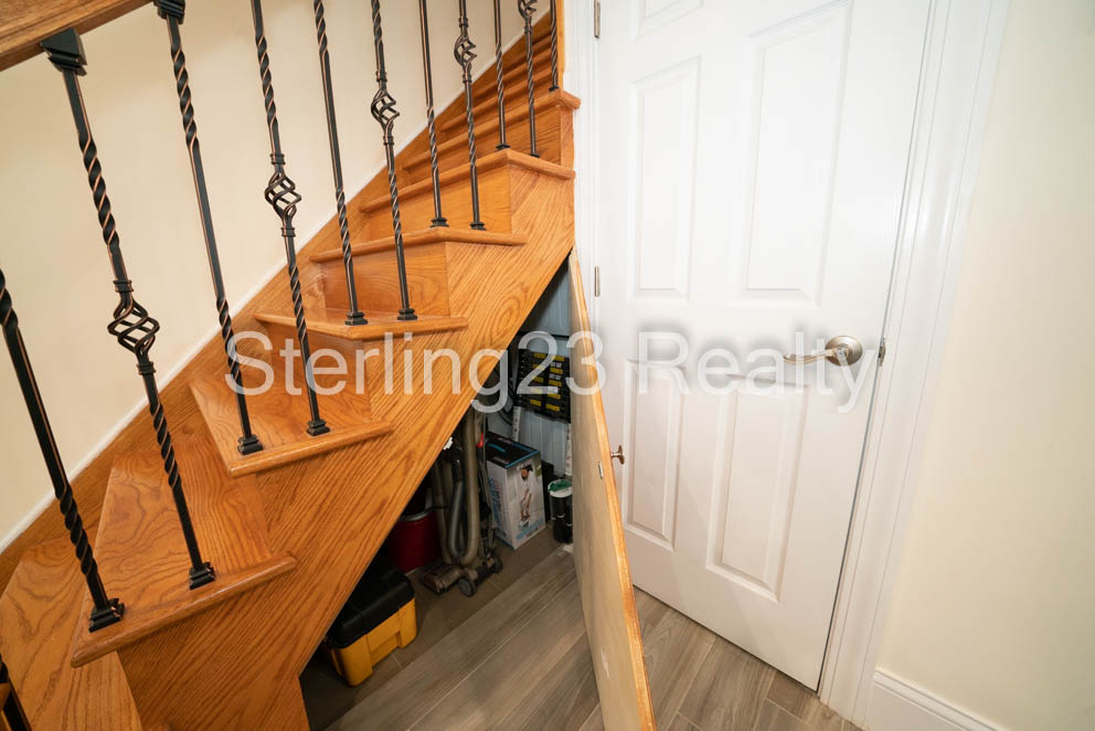21-19 46th Street - Photo 7