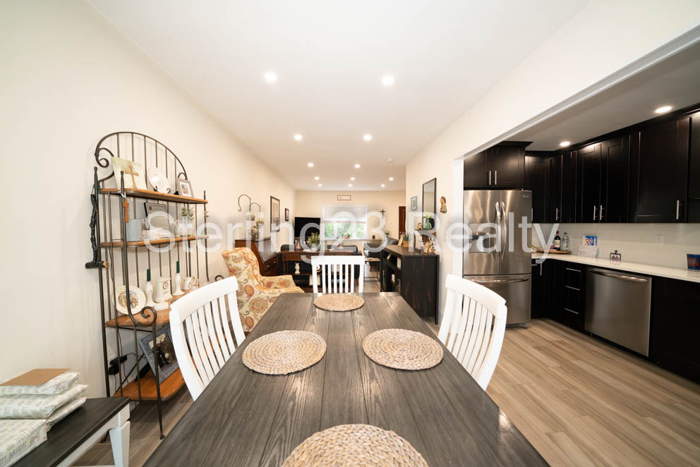 21-19 46th Street - Photo 4