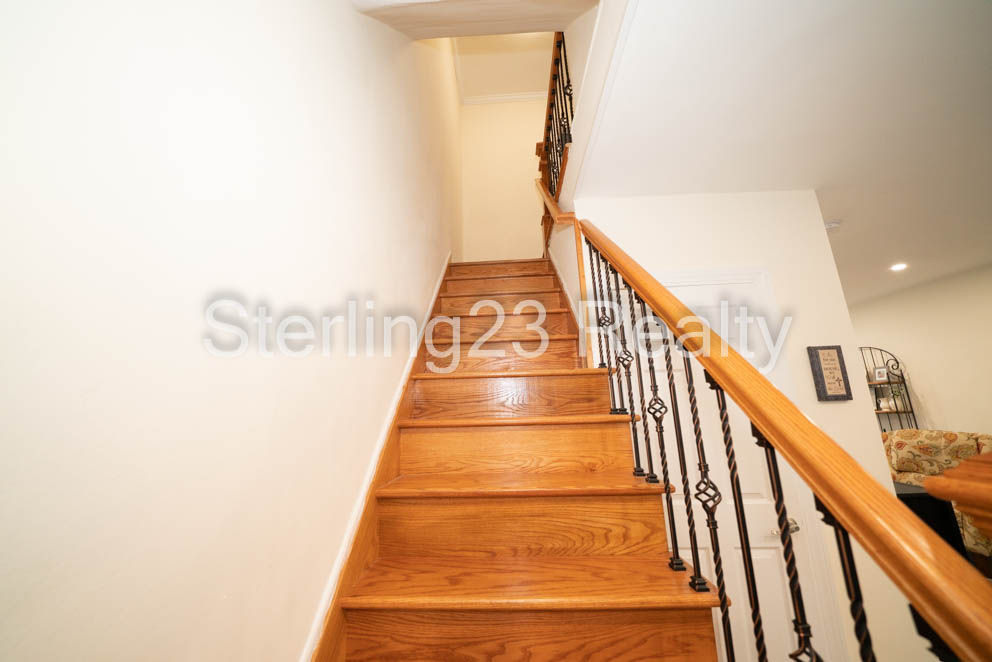 21-19 46th Street - Photo 8