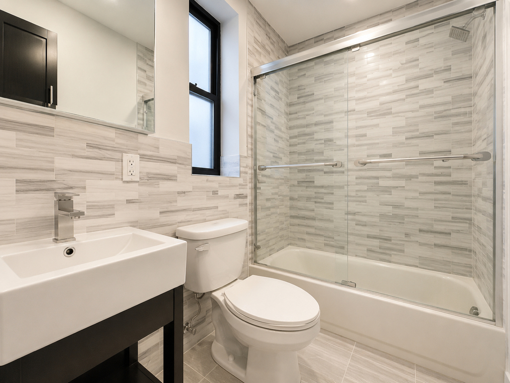 342 Manhattan Avenue - Photo 2