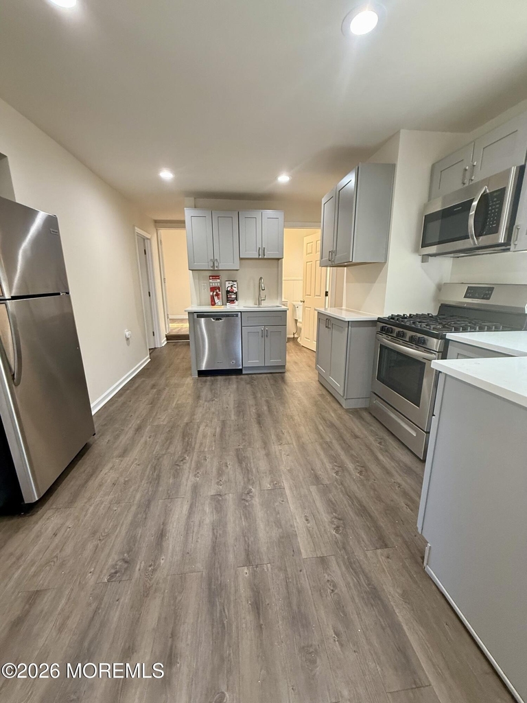 153 Seabreeze Avenue - Photo 1