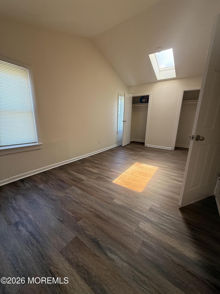 153 Seabreeze Avenue - Photo 2