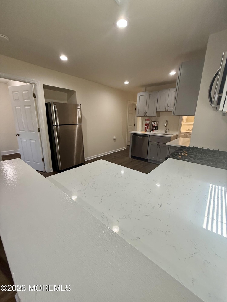 153 Seabreeze Avenue - Photo 3