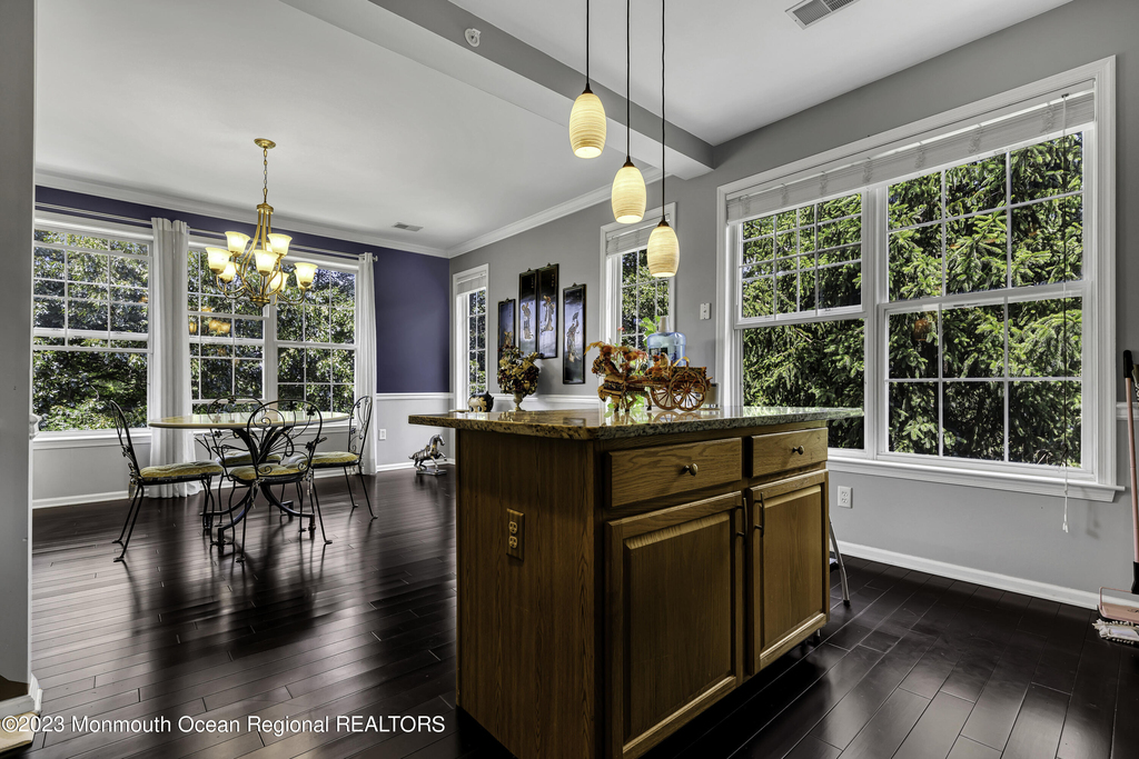 536 St Andrews Place - Photo 12