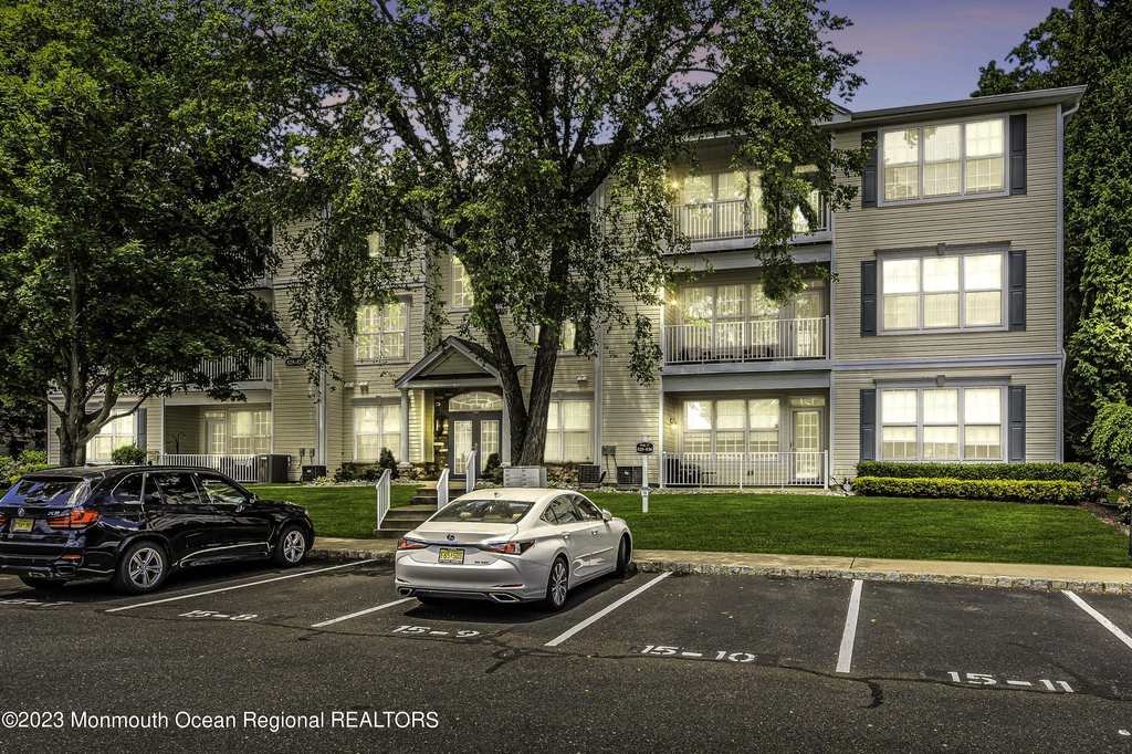 536 St Andrews Place - Photo 1