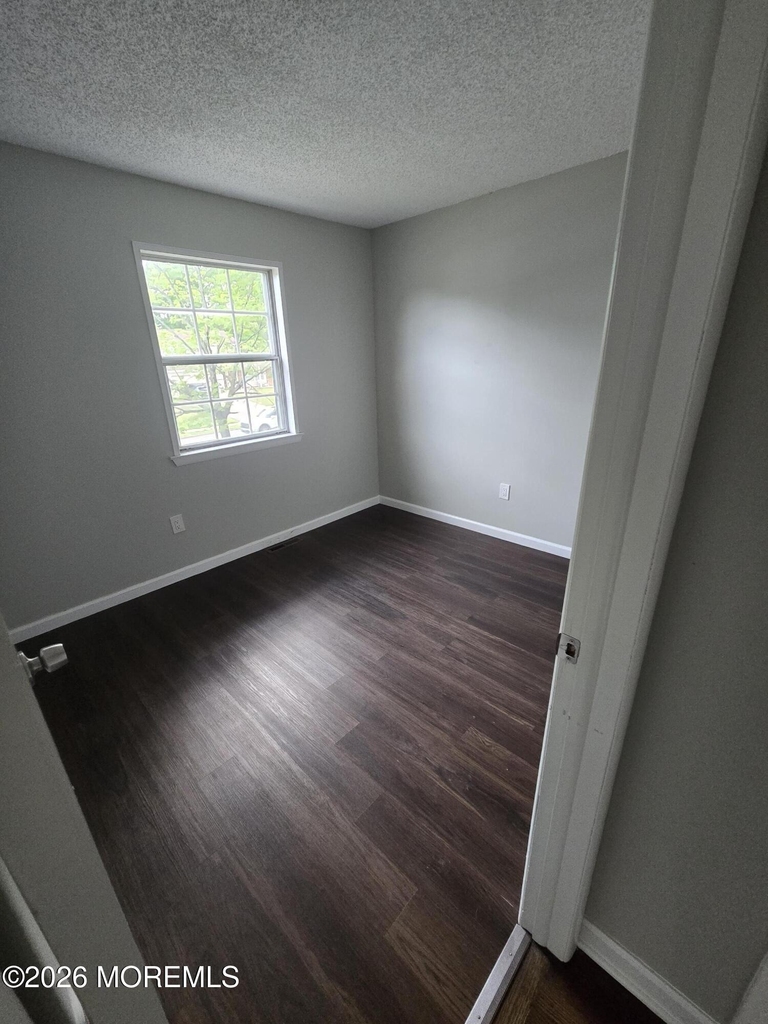 151 Shenandoah Boulevard - Photo 5