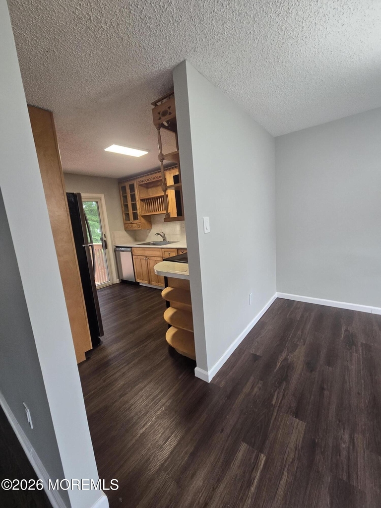 151 Shenandoah Boulevard - Photo 4