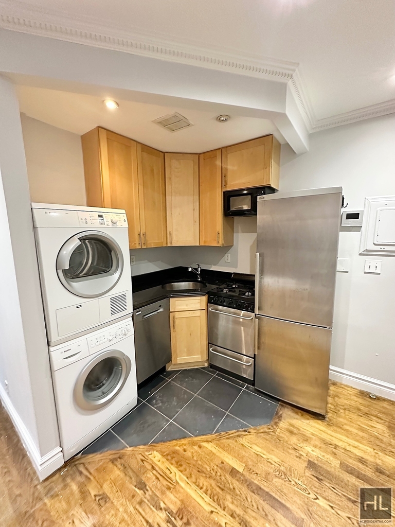 E 13th St. - Photo 2