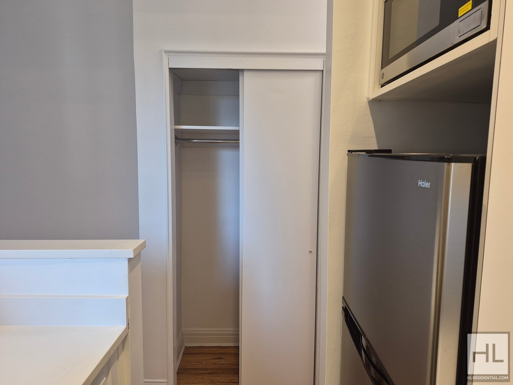 East 83rd Street - Photo 5