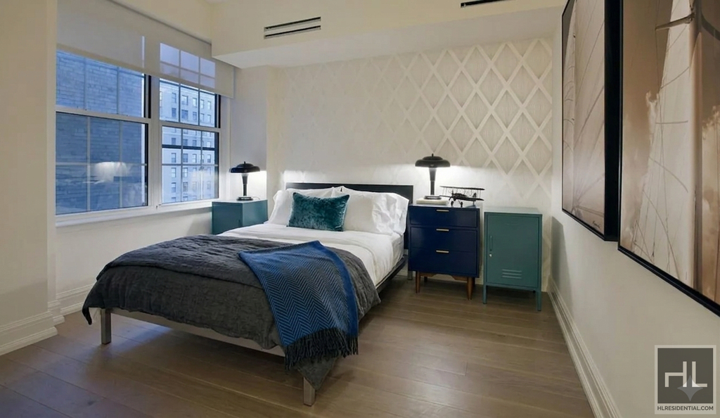 West 86 Street - Photo 1