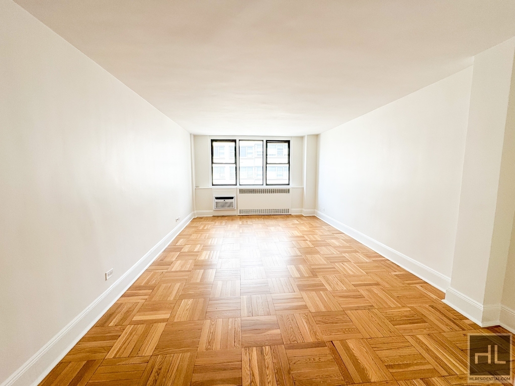 East 79th Street - Photo 0