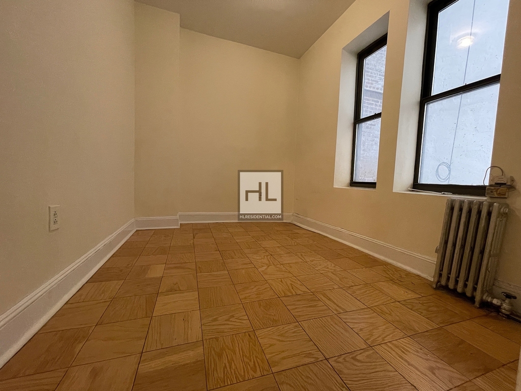 East 80 Street - Photo 0