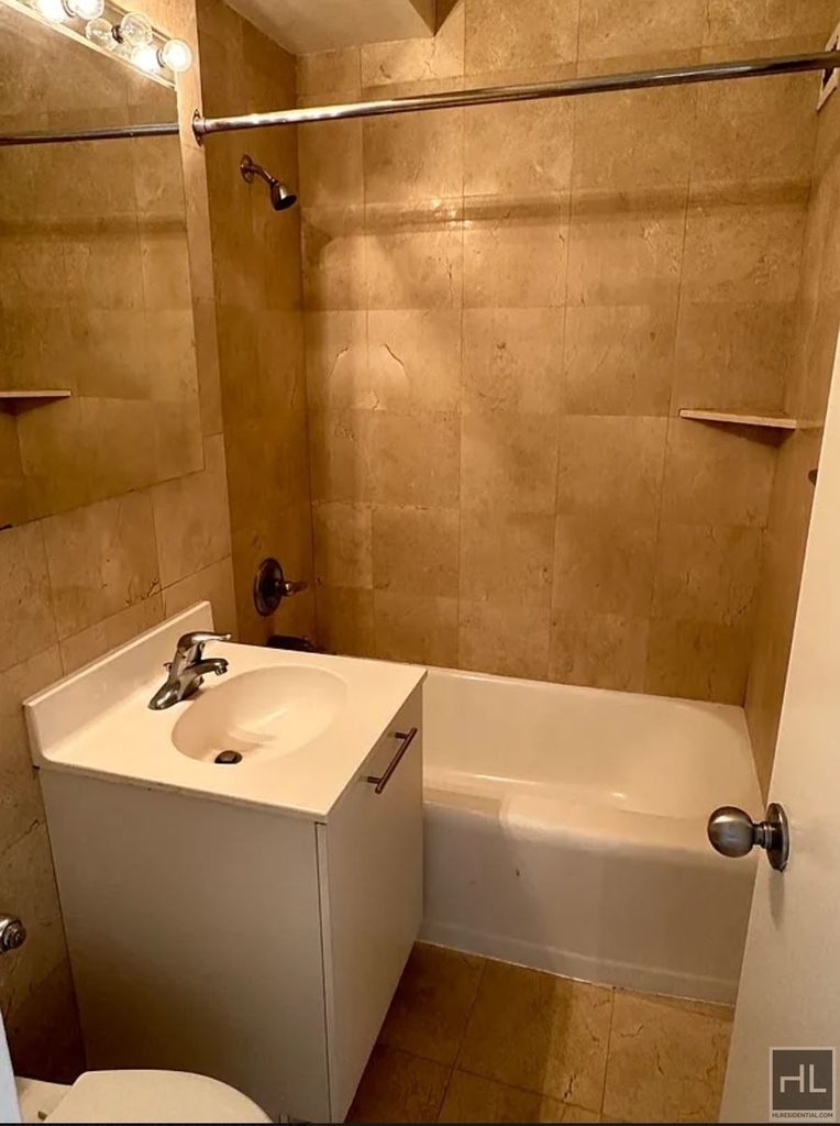 East 79th Street - Photo 5
