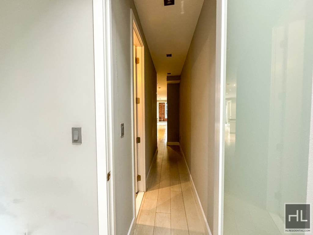 East 82 Street - Photo 2